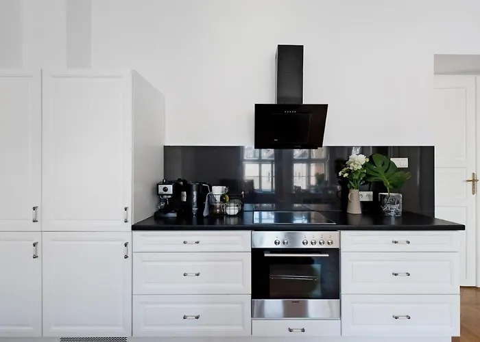 Spacious In Old Town