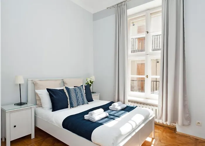 Spacious In Old Town *