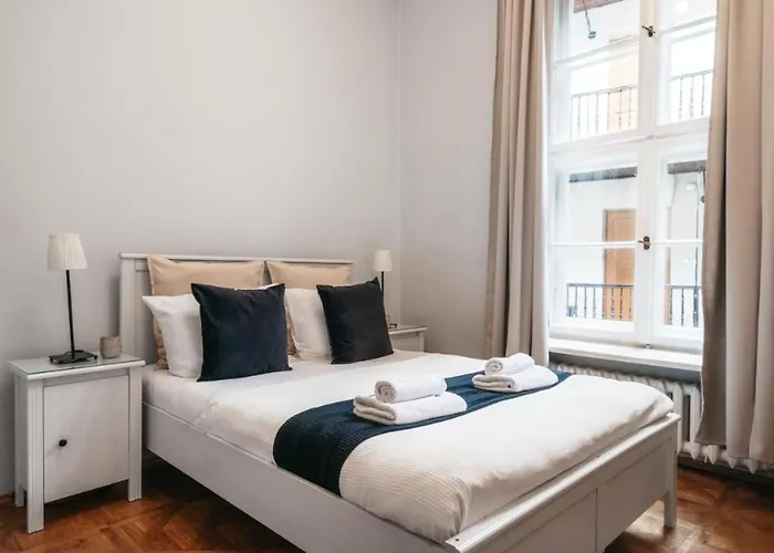 Spacious In Old Town Daire *