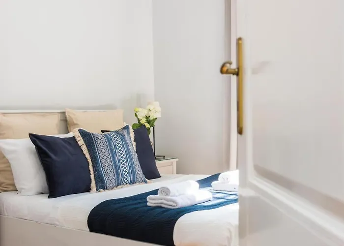 Spacious In Old Town Daire